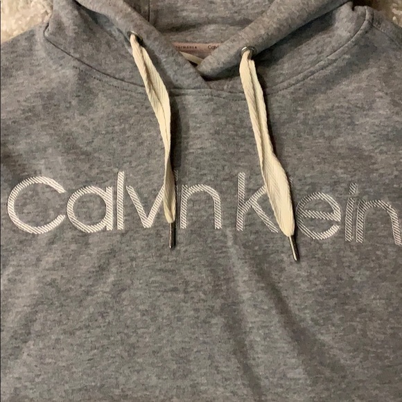 cropped grey hoodie calvin klein - Picture 2 of 3